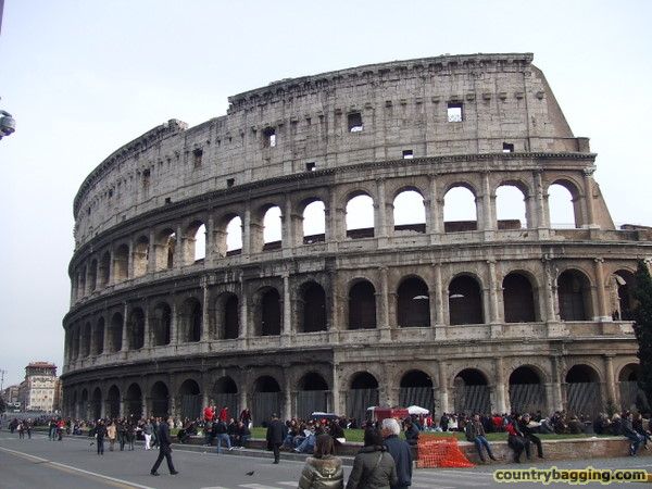 The Coliseum - www.countrybagging.com