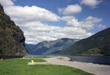 Flam and the Aurlandsfjord - countrybagging.com