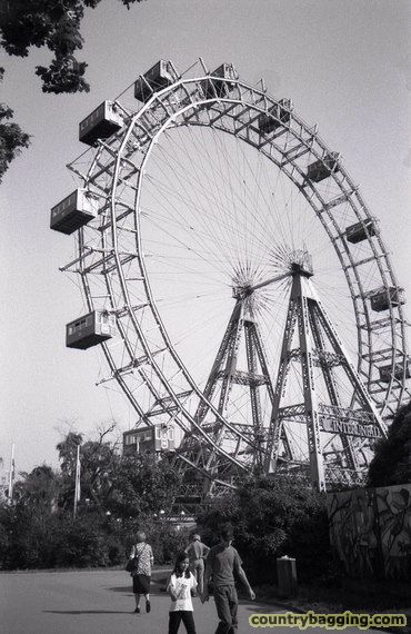 The Ferris Wheel! - www.countrybagging.com