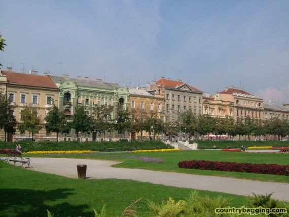Downtown Zagreb - www.countrybagging.com