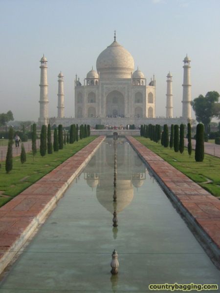 The Taj Mahal - www.countrybagging.com