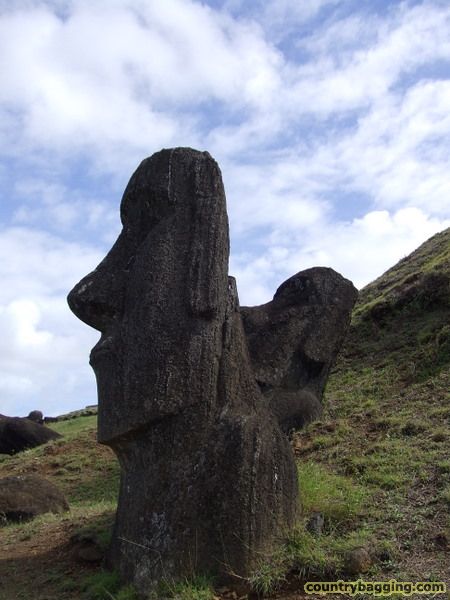Moai - www.countrybagging.com