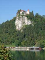 Castle above Lake Bled - www.countrybagging.com