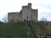 Cardiff Castle - www.countrybagging.com