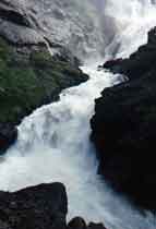 Waterfall in Flam - www.countrybagging.com