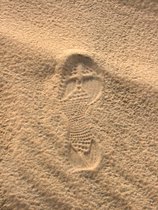 Footprint in the sand - www.countrybagging.com