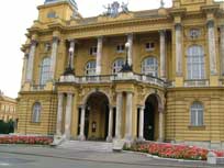 Croatian National Theatre - www.countrybagging.com